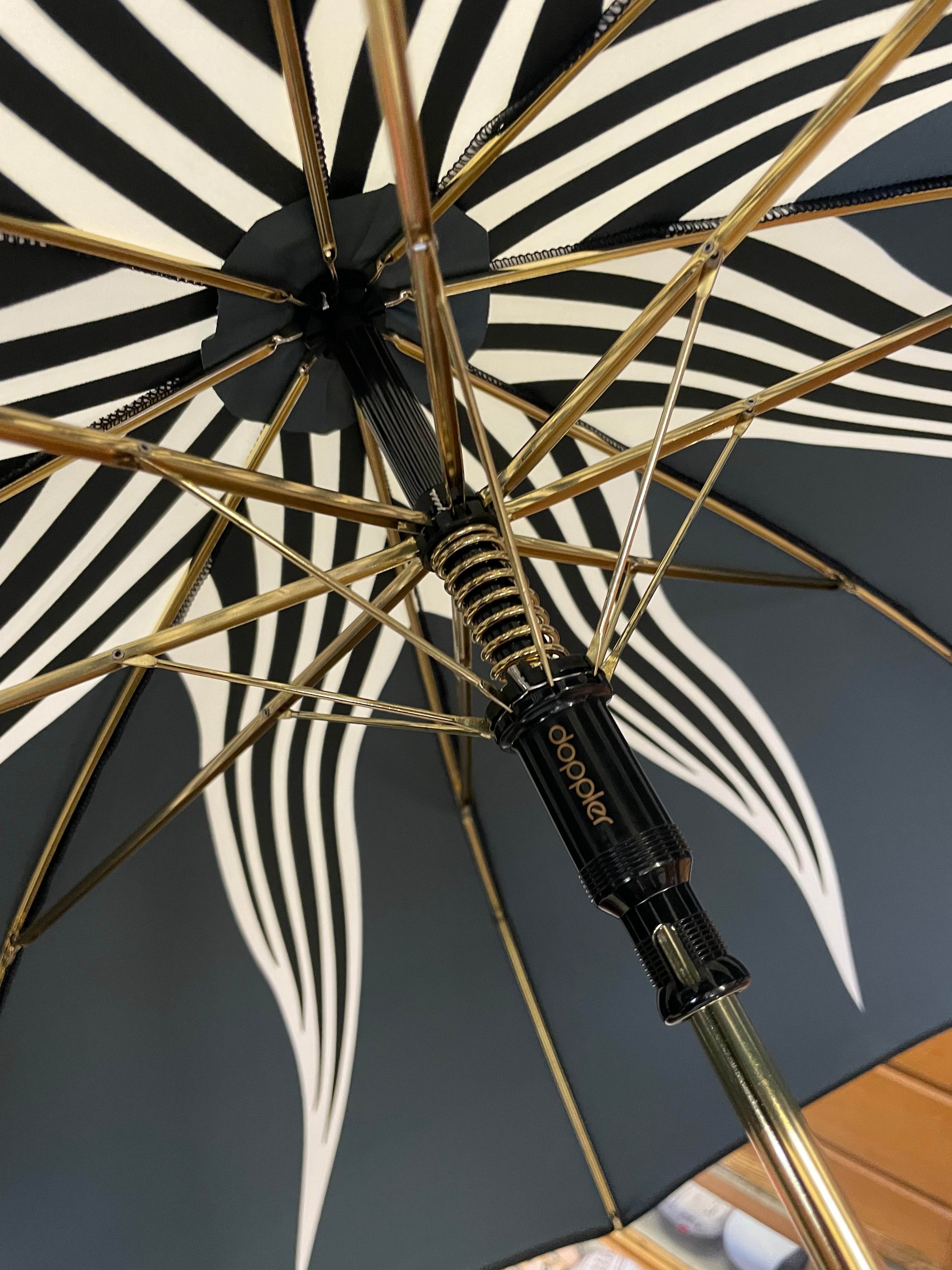 Damen Langschirm kunstvolle Blüte